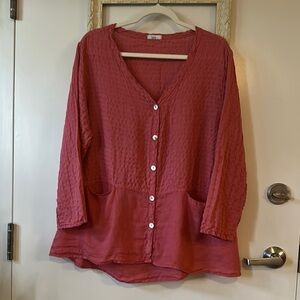 LINNEA | Linen Women's Pink Mother of Pearls Button-Up Top